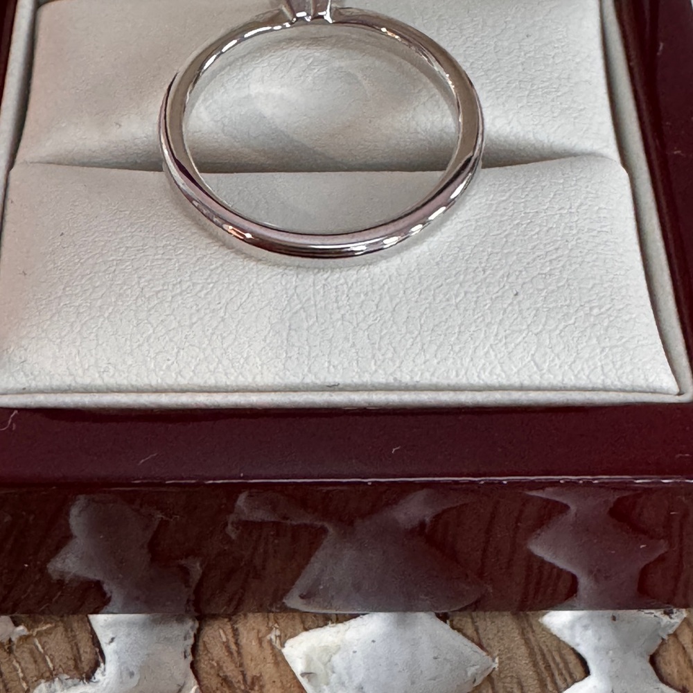 GIA Certified 0.58 CT Princess-Cut Diamond Ring – 18K White Gold & Platinum - Picture 5 of 5
